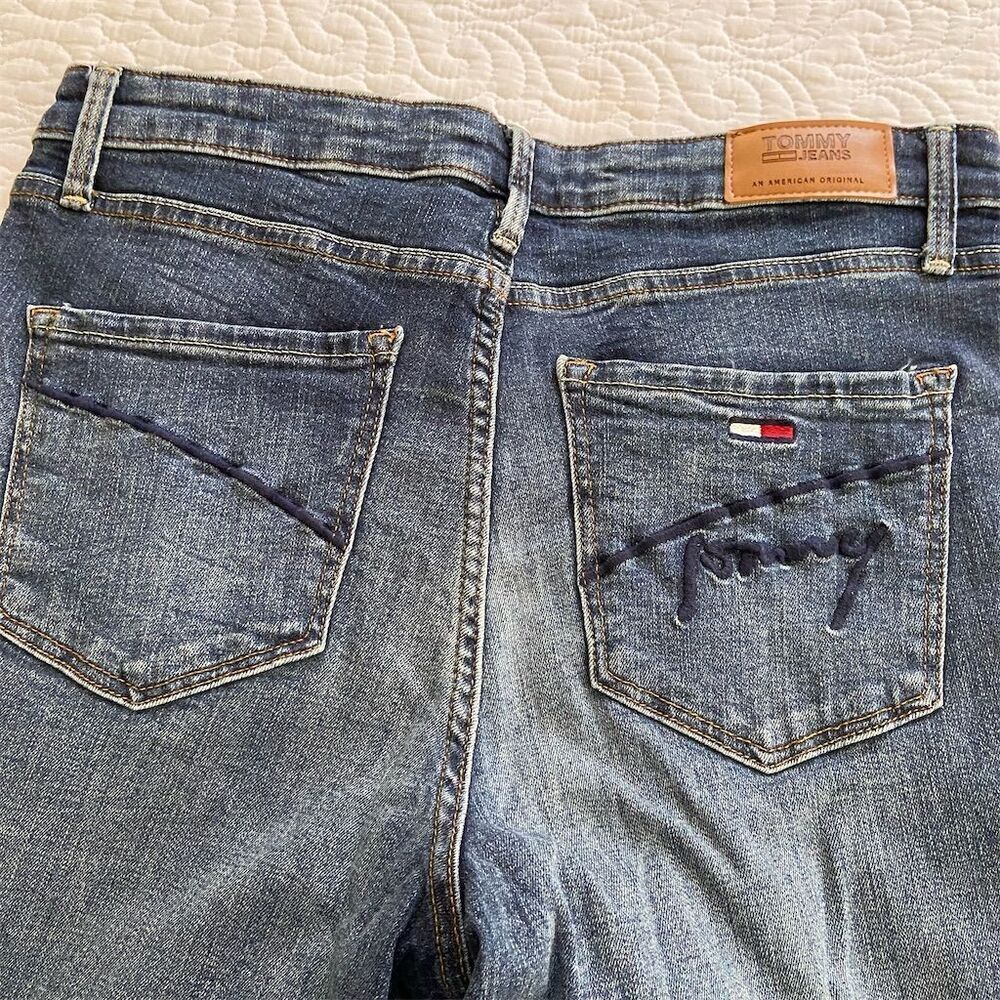Tommy Jeans Mid-Rise Flare Blue Denim Iconic Patch Zip Fly​ Size 8 - Picture 11 of 14